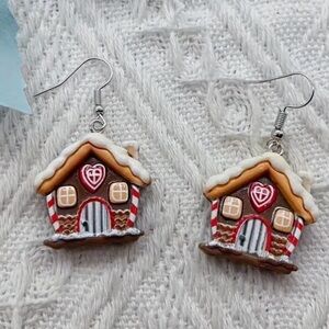 NWT‎ Gingerbread House Earrings